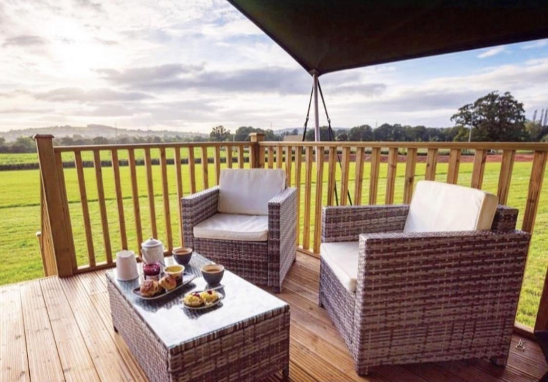 Midleydown Luxury Glamping Luxury tent